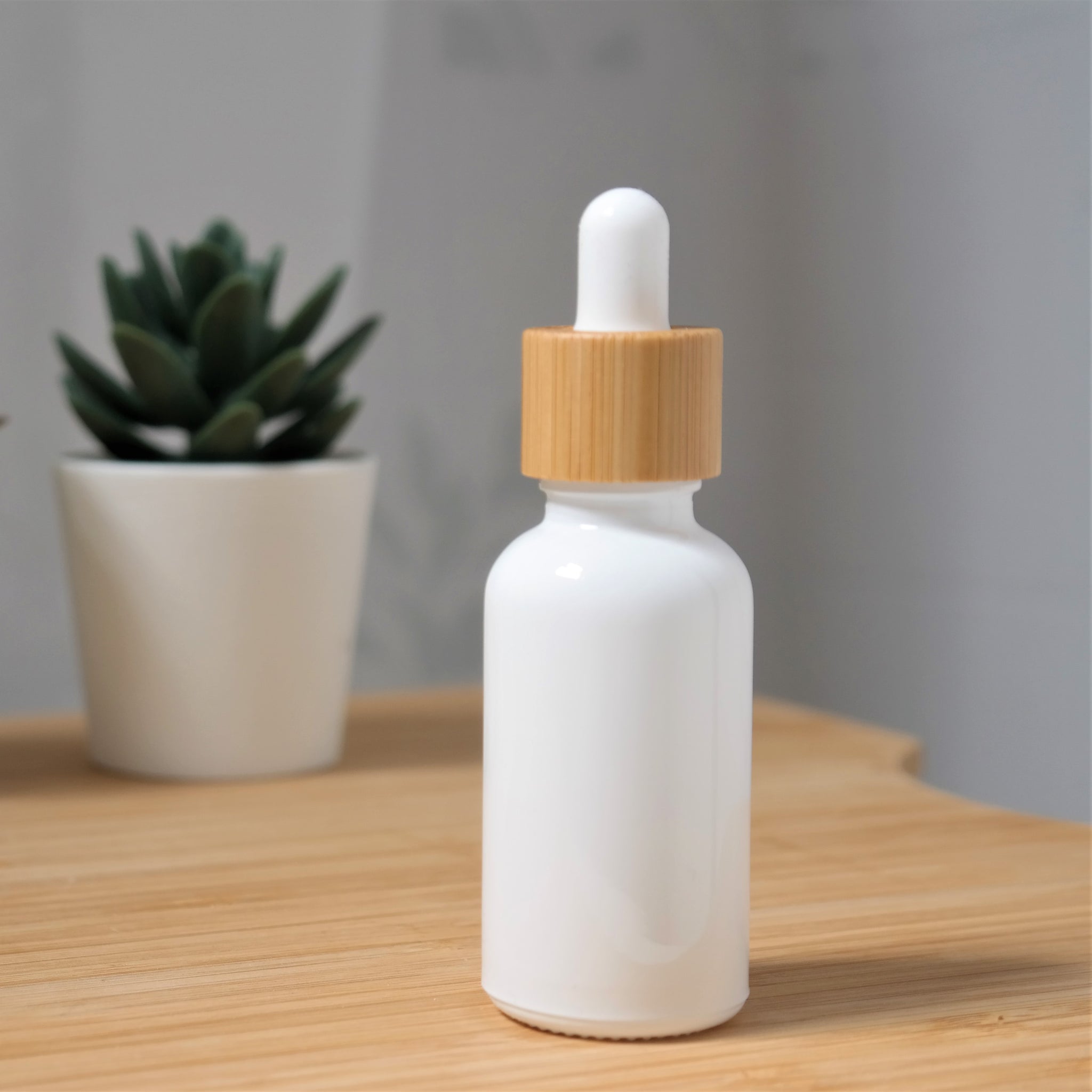 White Dropper Bottle (1oz)